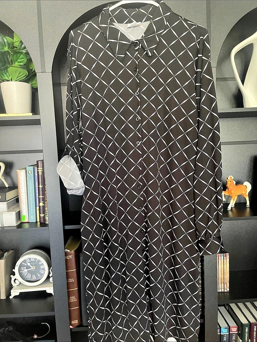 LuLaRoe Unique Geometric Maxi Dress in Black & White Size XL